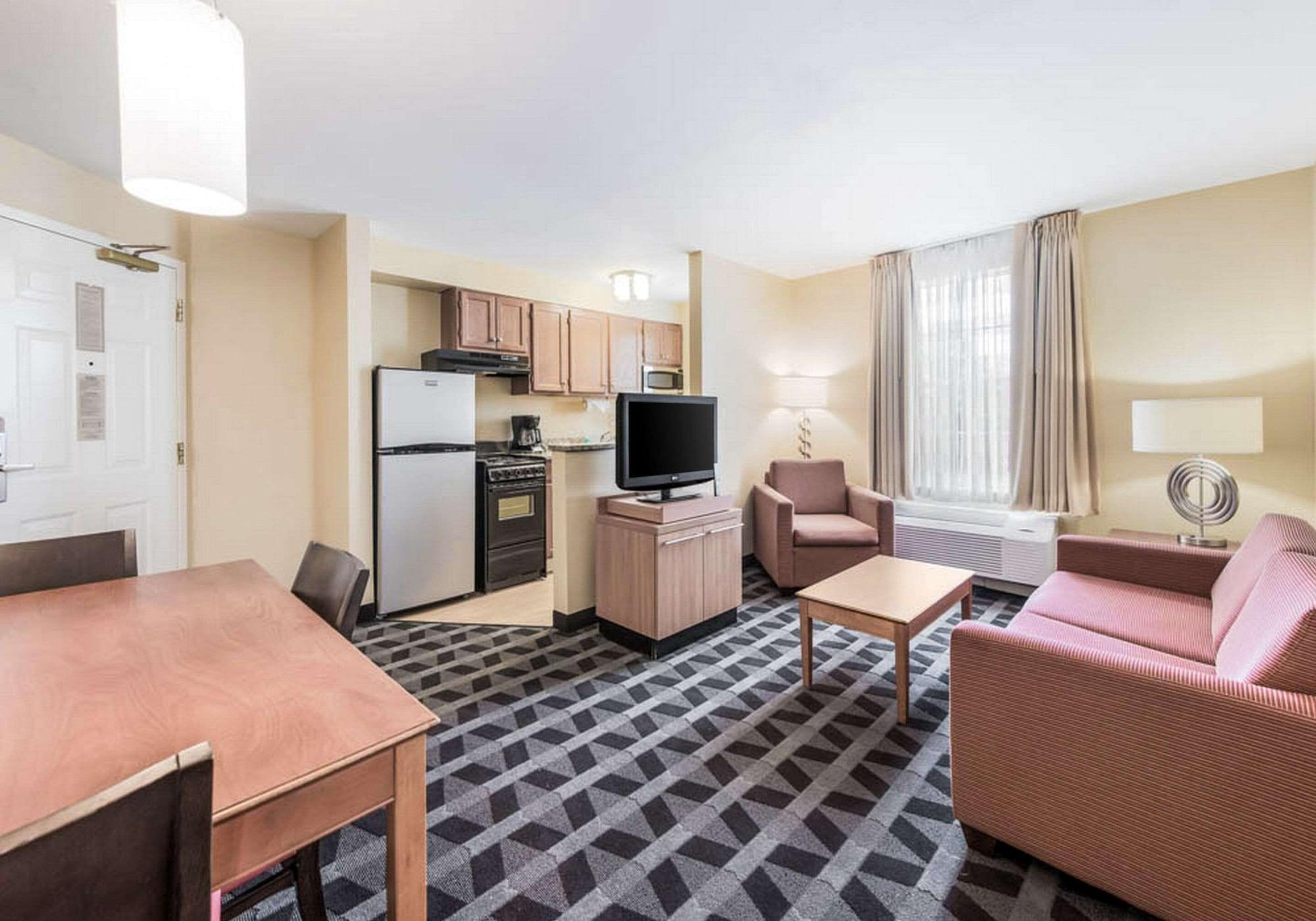 Birch Hills Suites - Blue Ash Kültér fotó